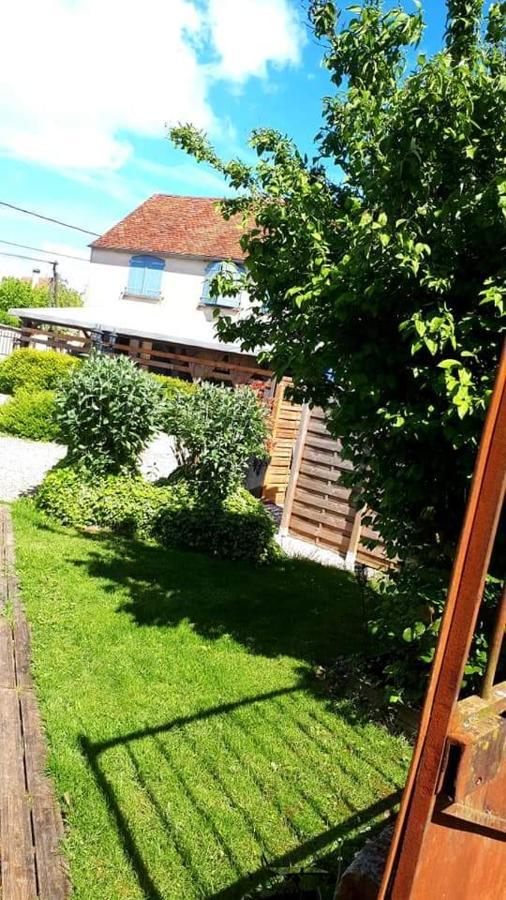 Chez Gladys Et Ses Enfants Hotell Lain Exteriör bild